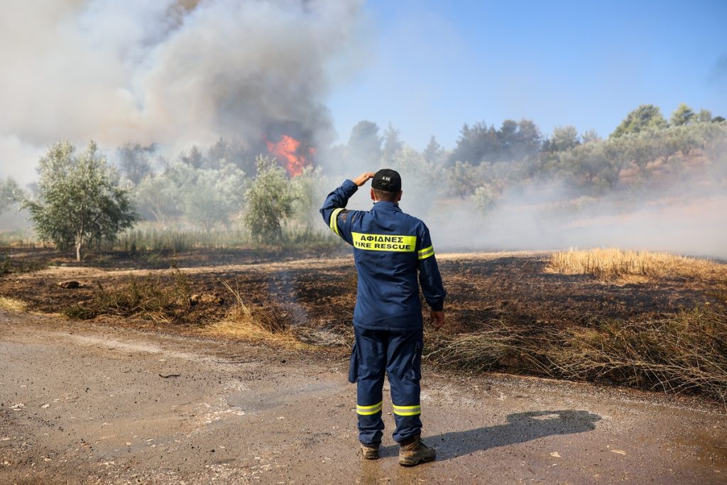 Φωτιά τώρα στο Ηράκλειο – Μεγάλη πυροσβεστική επιχείρηση