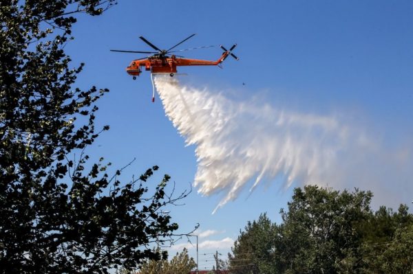 Φωτιές: Πολύ υψηλός συναγερμός σε περιφέρειες στη νότια Ελλάδα – Ο χάρτης της Πολιτικής Προστασίας