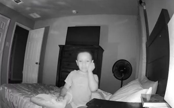 ΗΠΑ: Χάκερ παραβίασε κάμερα παρακολούθησης και ψιθύριζε σε 5χρονο – «Μπορείτε να δείτε τον τρόμο στα μάτια του»