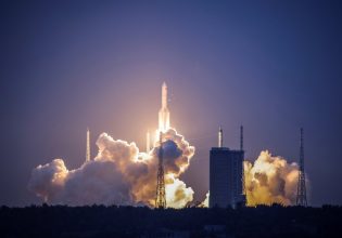 H Κίνα λανσάρει υπηρεσία δορυφορικού Διαδικτύου κόντρα στην «ηγεμονία» της SpaceX