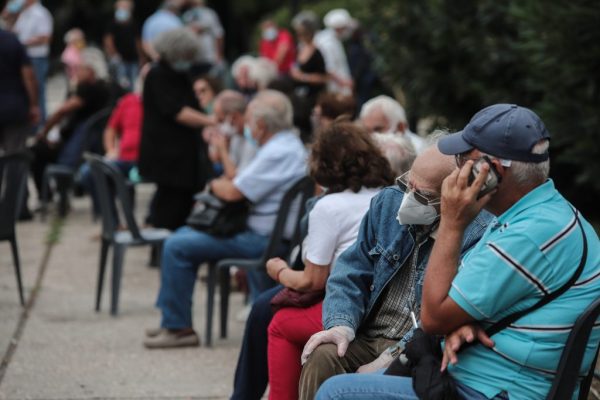 Στη σύνταξη 6 στους 10 με πλασματικά έτη