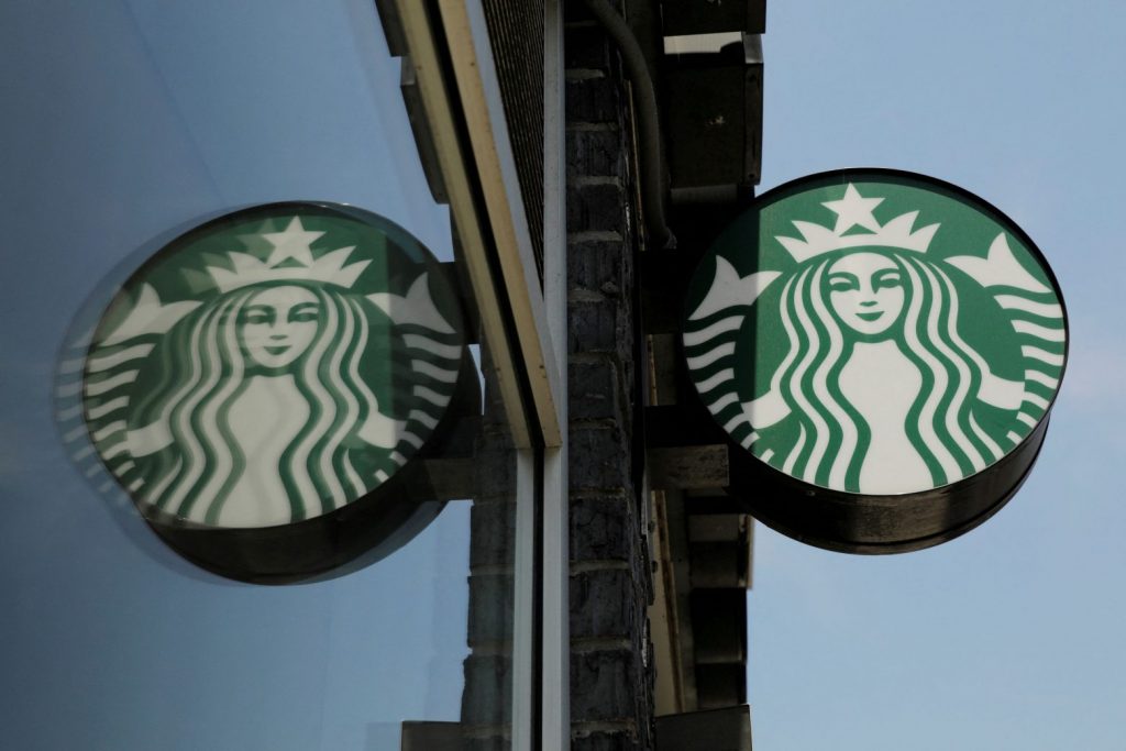 Starbucks – App: Πονοκέφαλος για τον νέο CEO η εφαρμογή για τα κινητά