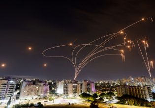 Χεζμπολάχ: Εκτόξευση δεκάδων ρουκετών στο βόρειο Ισραήλ