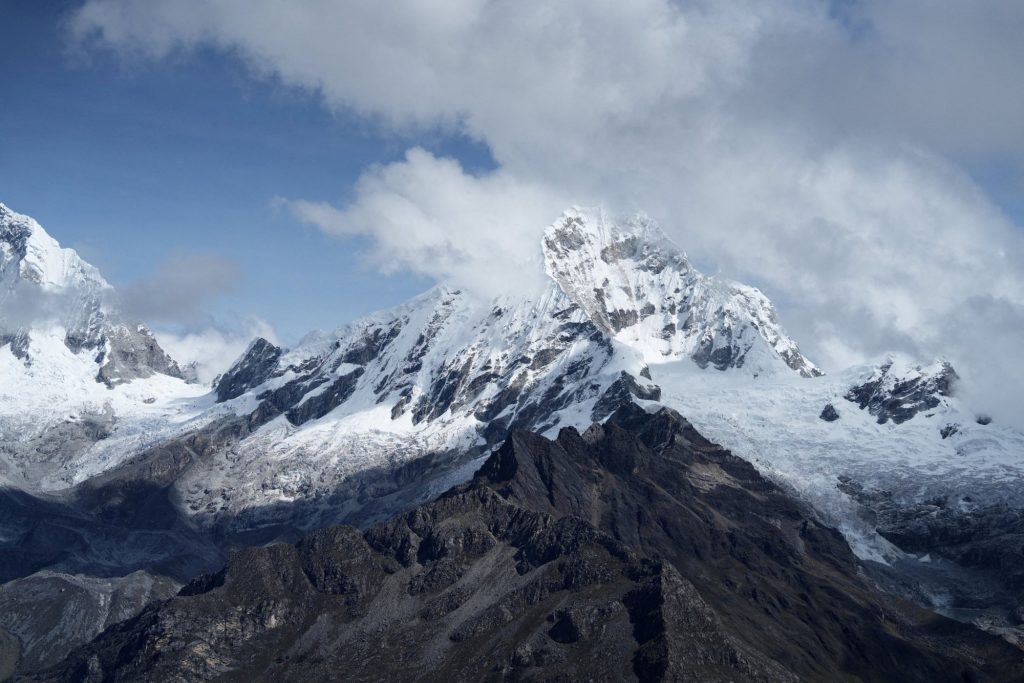 To όρος Κορδιλιέρα Μπλάνκα στις περουβιανές Άνδεις (Reuters(