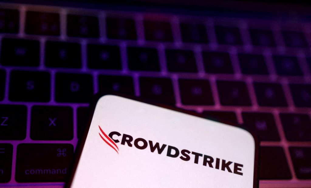 CrowdStrike: Αγωγή από επιβάτες που έχασαν πτήσεις λόγω του ψηφιακού μπλακάουτ