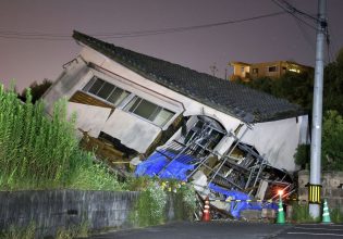 Ιαπωνία: Φόβοι για έναν «μεγασεισμό»: Αδειασαν τα ράφια των σουπερμάρκετ