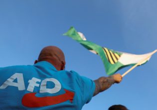 Η ακροδεξιά του AfD βαρά εκλογικό «ταμπούρλο» στη Γερμανία, η κυβέρνηση Σολτς «χορεύει»