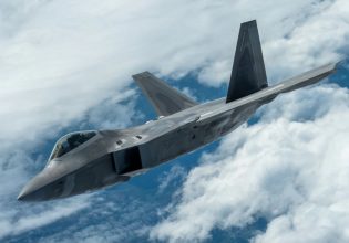 Μέση Aνατολή: Μαχητικά F-22 Raptor στην αμερικανική δύναμη – Το Ισραήλ ετοιμάζει «ασύμμετρη» απάντηση στο Ιράν