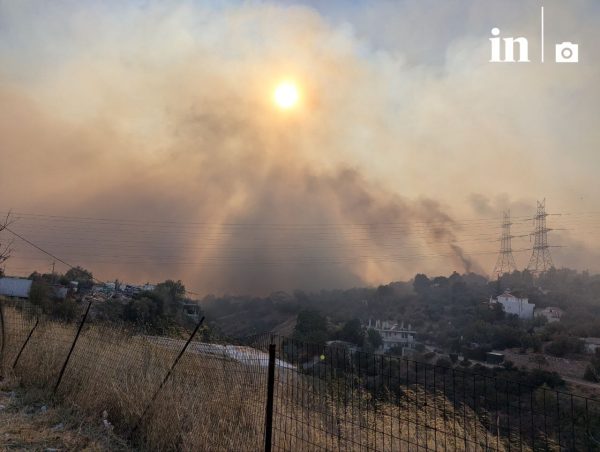 Φωτιά στην Αττική: Μέτωπα σε Πεντέλη, Μαραθώνα, Διόνυσο, Βριλήσσια – Καίγονται σπίτια, συνεχείς αναζωπυρώσεις