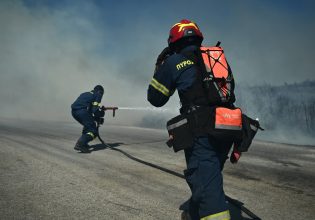 Φωτιά στην Αττική: Ανεξέλεγκτο το πύρινο μέτωπο