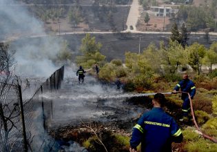 Πυροσβεστική: Νέα ενημέρωση για την εξέλιξη της φωτιάς στη ΒΑ Αττική