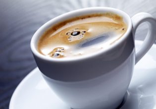 Η άνοδος των τιμών καφέ προμηνύεται νέα οικονομική κρίση