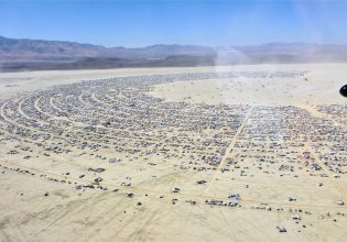 Το φεστιβάλ Burning Man αδυνατεί να ξεπουλήσει για πρώτη φορά εδώ και 10 χρόνια