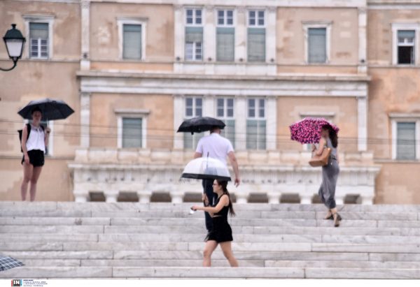 Καιρός: Βοριάδες, μπόρες και πτώση θερμοκρασίας σήμερα