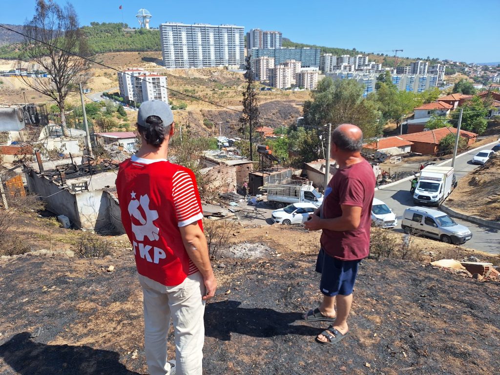 Τουρκία: Υπό έλεγχο οι πυρκαγιές σε Σμύρνη και Μπόλου – Συνεχίζεται η μάχη στα άλλα μέτωπα