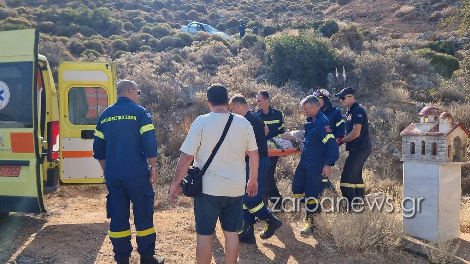 Χανιά: Αυτοκίνητο έπεσε σε γκρεμό στην περιοχή της Μαλάξας – Απεγκλώβισαν τον οδηγό