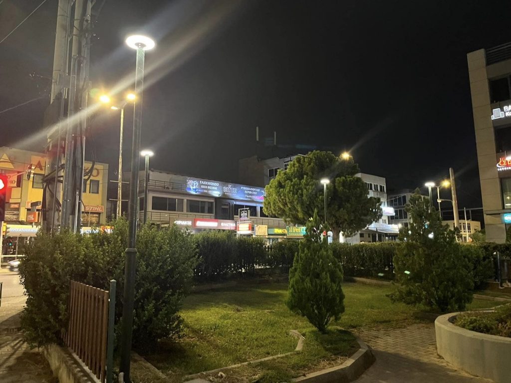 Φωτίζονται οι πλατείες στο δήμο Λυκόβρυσης-Πεύκης