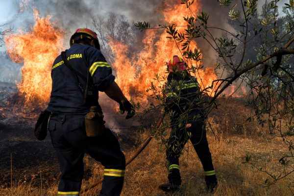 Συναγερμός για πολύ υψηλό κίνδυνο φωτιάς σε αρκετές περιφέρειες – Οι συστάσεις και η έκκληση των Αρχών