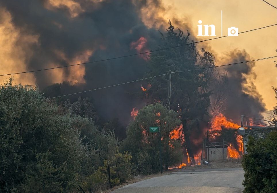 Βίντεο ντοκουμέντο από τις εκρήξεις στην επιχείρηση ξυλείας στην μεγάλη φωτιά στην Πεντέλη