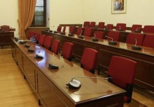 Υποκλοπές: Απορρίφθηκαν τα αιτήματα της αντιπολίτευσης με τις ψήφους της ΝΔ στην Επιτροπή Διαφάνειας