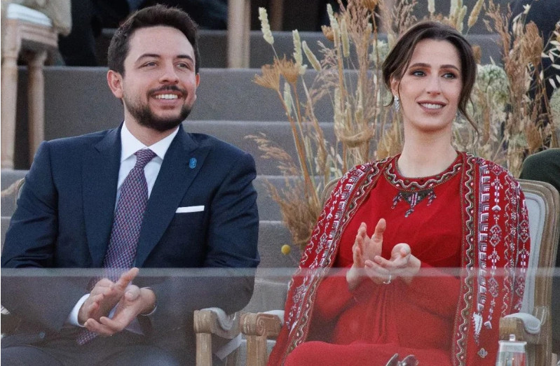 Bασίλισσα Ράνια: Ο γιος της πρίγκιπας Χουσεΐν απέκτησε κοριτσάκι