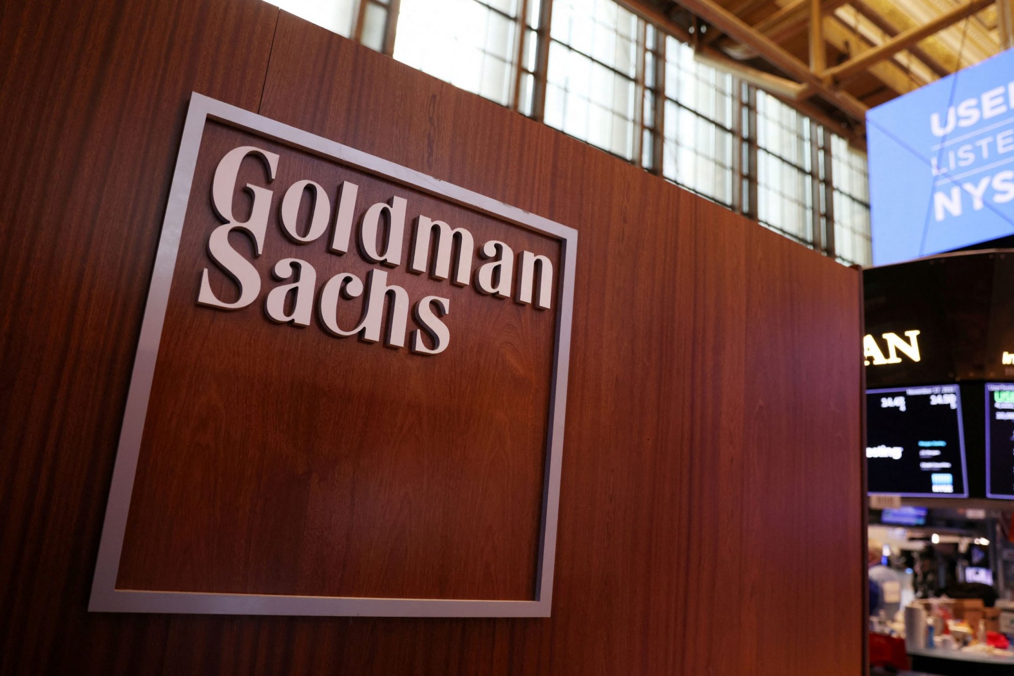 Goldman Sachs: Μειώνεται η όρεξη των επενδυτών για τα πιο ακριβά hedge funds