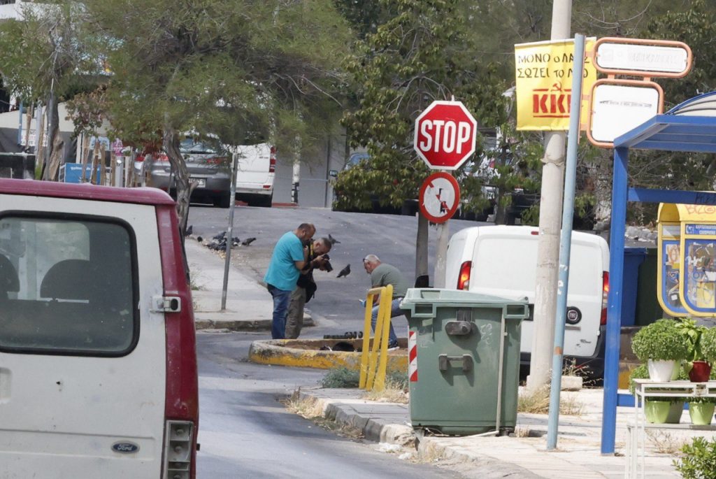 Κερατσίνι: Τι βρέθηκε στο τσαντάκι που πέταξαν οι δράστες μετά την καταδίωξη