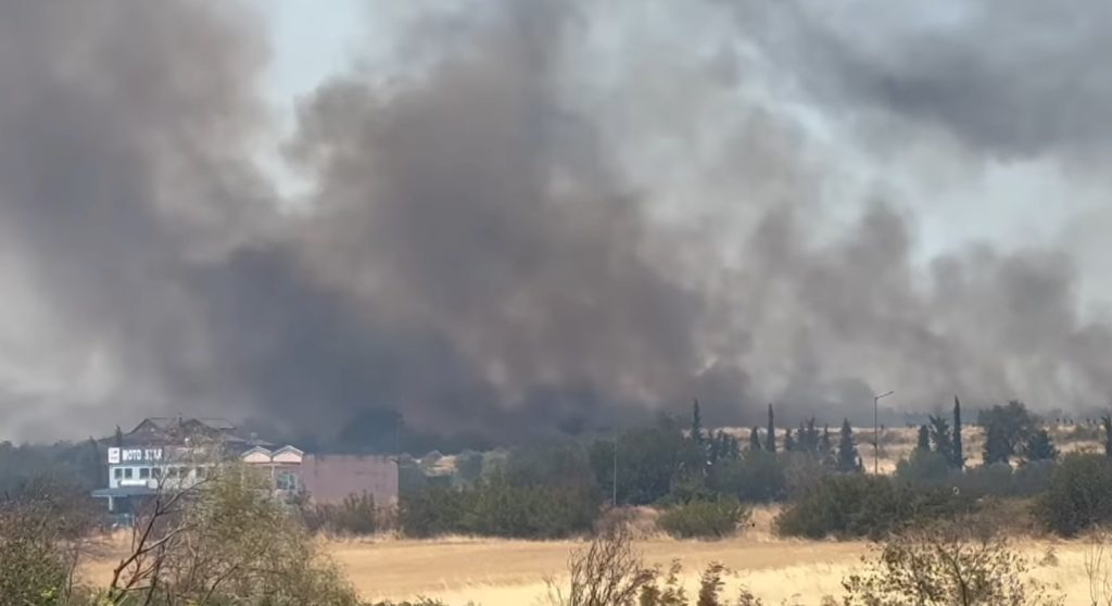 Κομοτηνή: Φωτιά τώρα στην περιοχή Καρυδιά – Μήνυμα από το 112