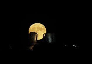 Πανσέληνος: Πότε είναι φέτος το «φεγγάρι του οξύρυγχου»
