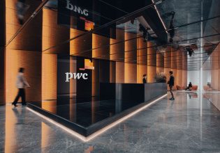 PwC: Πρόστιμο 15 εκατ. από ρυθμιστική αρχή επειδή δεν ανέφερε υποψίες απάτης