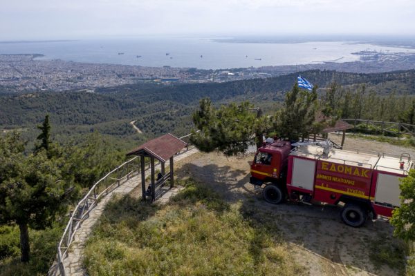 Θεσσαλονίκη: Απαγόρευση κυκλοφορίας σε περιοχές της πόλης λόγω υψηλού κινδύνου πυρκαγιάς