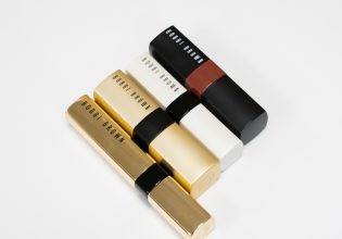 Bobbi Brown: Το concealer hack της και το μεγαλύτερο λάθος που κάνουν οι γυναίκες στο μακιγιάζ