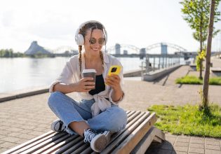 Ασύρματα ακουστικά: Ο απόλυτος οδηγός αγοράς για Bluetooth handsfree