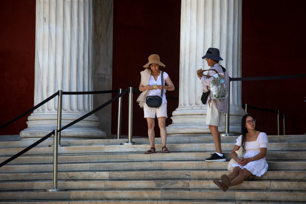 Τουρισμός: Πόσοι τουρίστες ήρθαν, από ποιες χώρες και πόσα λεφτά ξόδεψαν