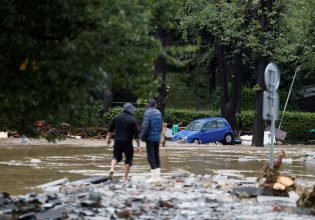 Χάος στα ταξίδια και πλήθος ζημιών έχουν προκαλέσει οι καταστροφικές πλημμύρες στην Κεντρική Ευρώπη