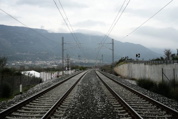 Τρένο: Ακινητοποιήθηκε αμαξοστοιχία με 80 επιβάτες στο Διακοπτό