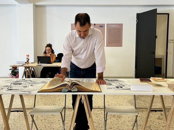 Το μήνυμα Χαρίτση για την αλβανική μετανάστευση στην Ελλάδα – «Μια ζωή σκληρής εργασίας»