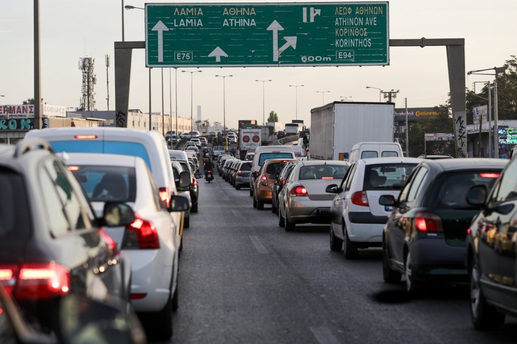 Στο «κόκκινο» ο Κηφισός λόγω ακινητοποιημένου οχήματος