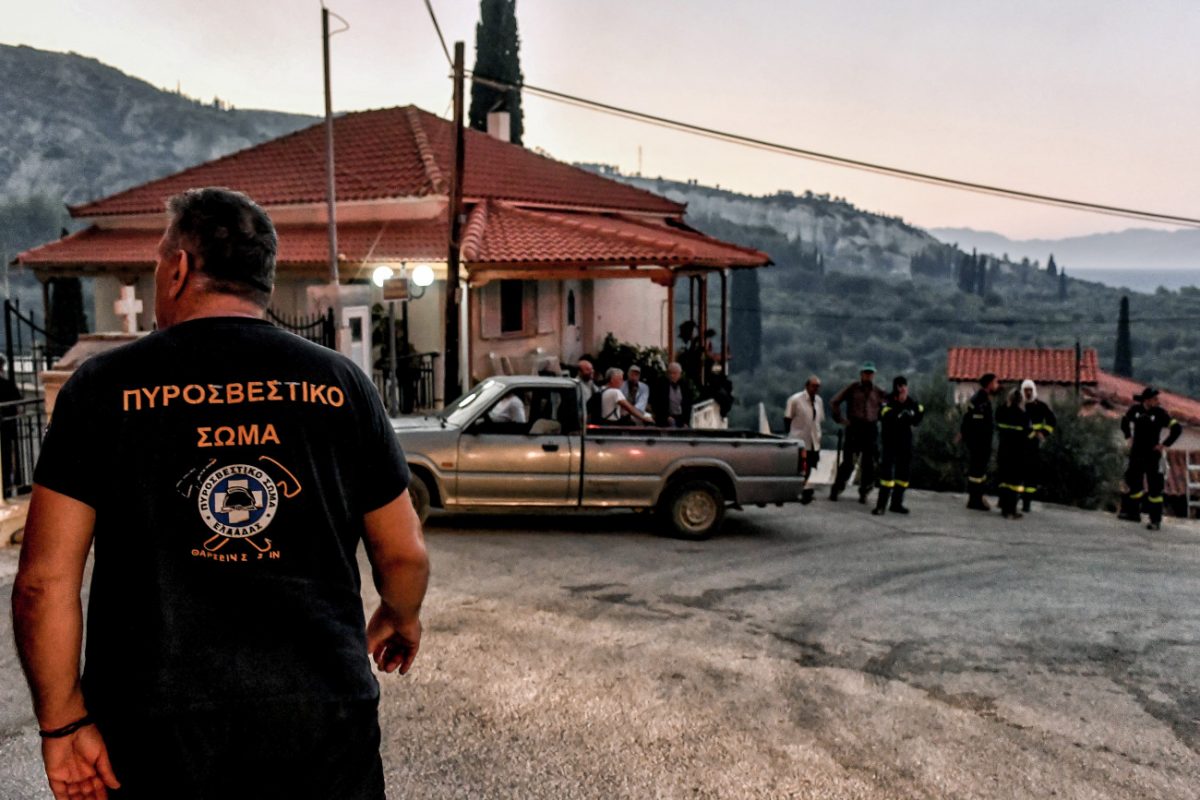 ΚΚΕ για φωτιά σε Ξυλόκαστρο: Χωρίς τις γνωστές κωλυσιεργίες, να στηριχθούν τώρα οι πληγέντες