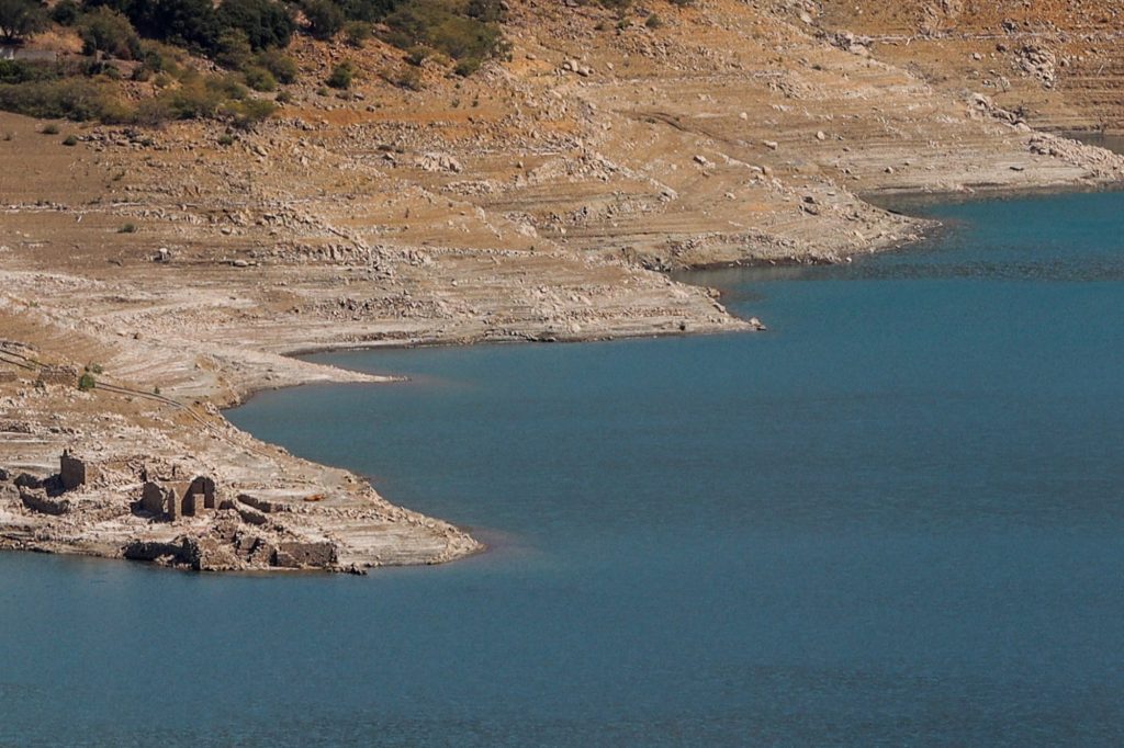 Γιατί χάνουμε πέντε λίμνες του Μαραθώνα το χρόνο – Οι  βλάβες και οι διαρροές του δικτύου ύδρευσης