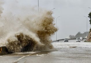 Τυφώνας Χέλεν: Πλησιάζει με ανέμους ως και 215 χιλιομέτρων ανά ώρα