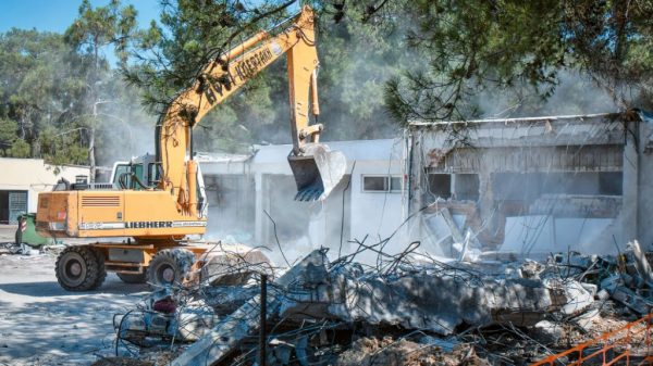 Τακτοποιήσεις αυθαιρέτων: Οι ημερομηνίες – κλειδιά για πρόστιμα και κατεδαφίσεις