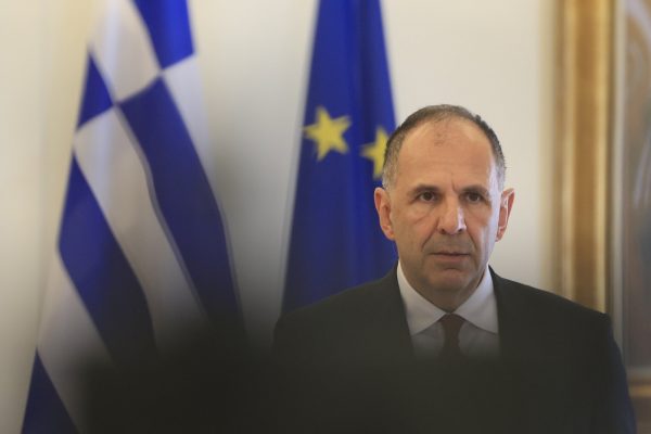 Γεραπετρίτης για Μέση Ανατολή: Να αποτρέψουμε τη διάχυση των εχθροπραξιών, συνιστά σοβαρή παγκόσμια απειλή