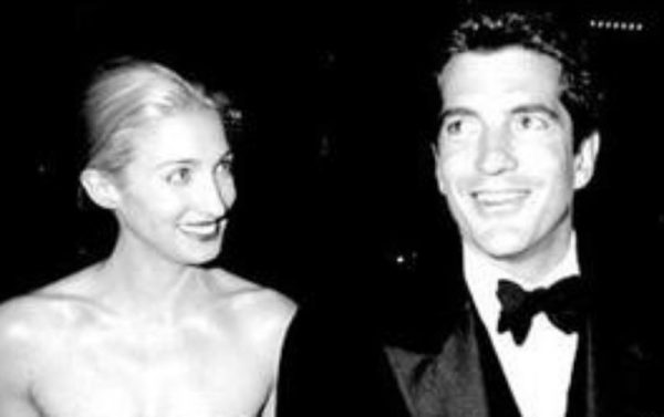 Ο έρωτας και το δραματικό τέλος του John Kennedy Jr και της Carolyn Bessette θα γίνουν σειρά