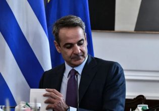 Οι παγίδες για τον Μητσοτάκη στην υπόθεση της αποπομπής του Σαλμά