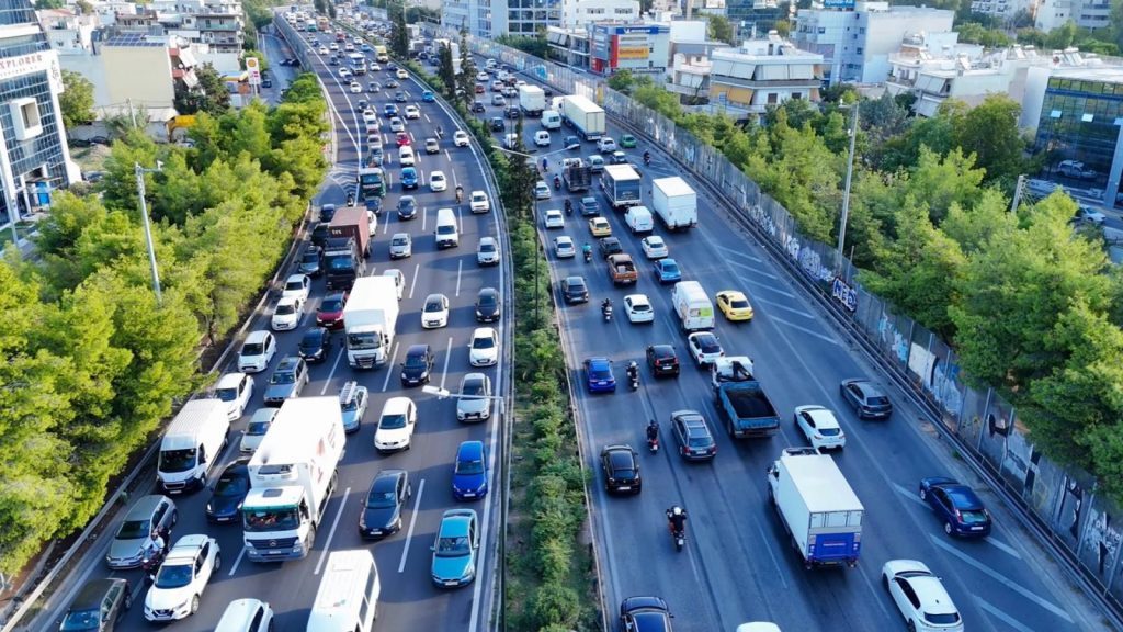 Ουρές χιλιομέτρων στον Κηφισό λόγω τροχαίου