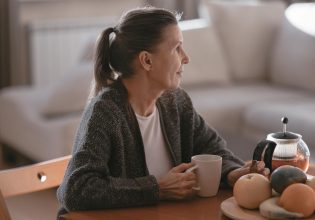 Τι κάνεις όταν εμφανίζεται η κρίση μέσης ηλικίας;