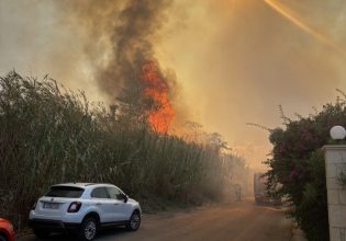 Φωτιά στον Πλατανιά Χανίων κοντά σε ξενοδοχεία – Ήχησε το 112