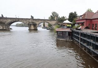 Κακοκαιρία: Σε υψηλό συναγερμό η Πράγα – Σε ετοιμότητα η κεντρική Ευρώπη για το κύμα βροχοπτώσεων