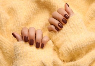 Toffee nails: Πώς θα δοκιμάσεις την πιο νόστιμη τάση της σεζόν στα νύχια